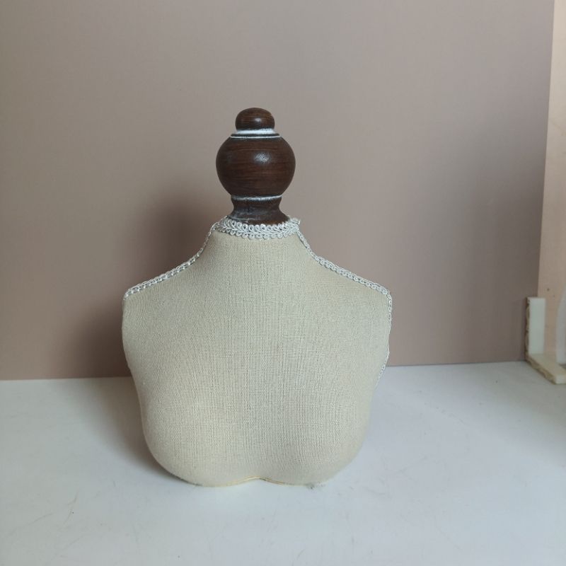 Modelo Manequim para Jóias Col - Body Jewelry Holder avaliação e preço
